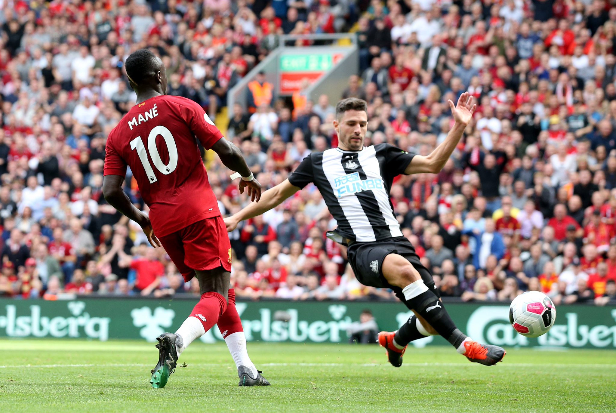 表现出色 表现出色